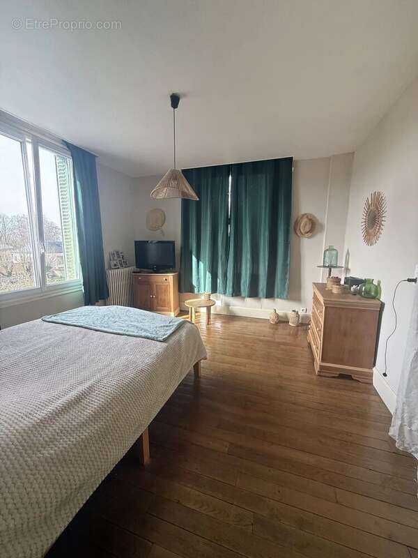 Maison à BRIENON-SUR-ARMANCON