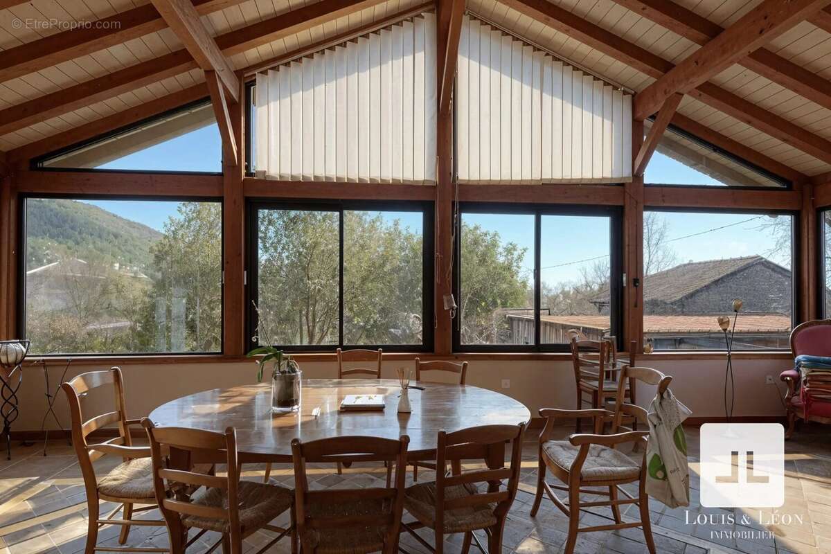 Maison à SAINT-MARTIN-DU-MONT