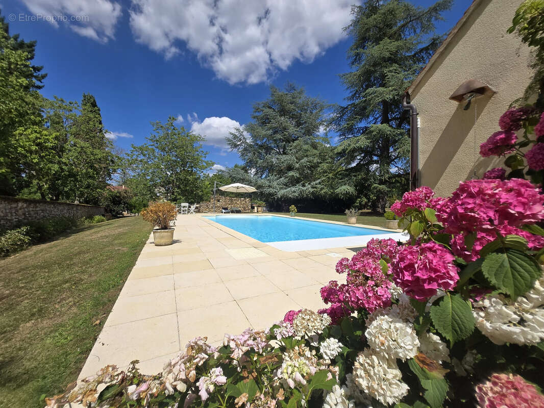 Maison à SAINT-SAUVEUR-SUR-ECOLE