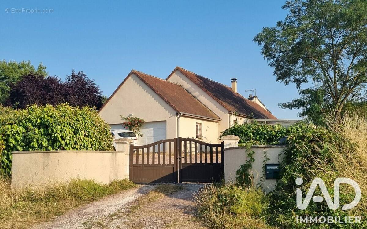 Photo 1 - Maison à SACHE