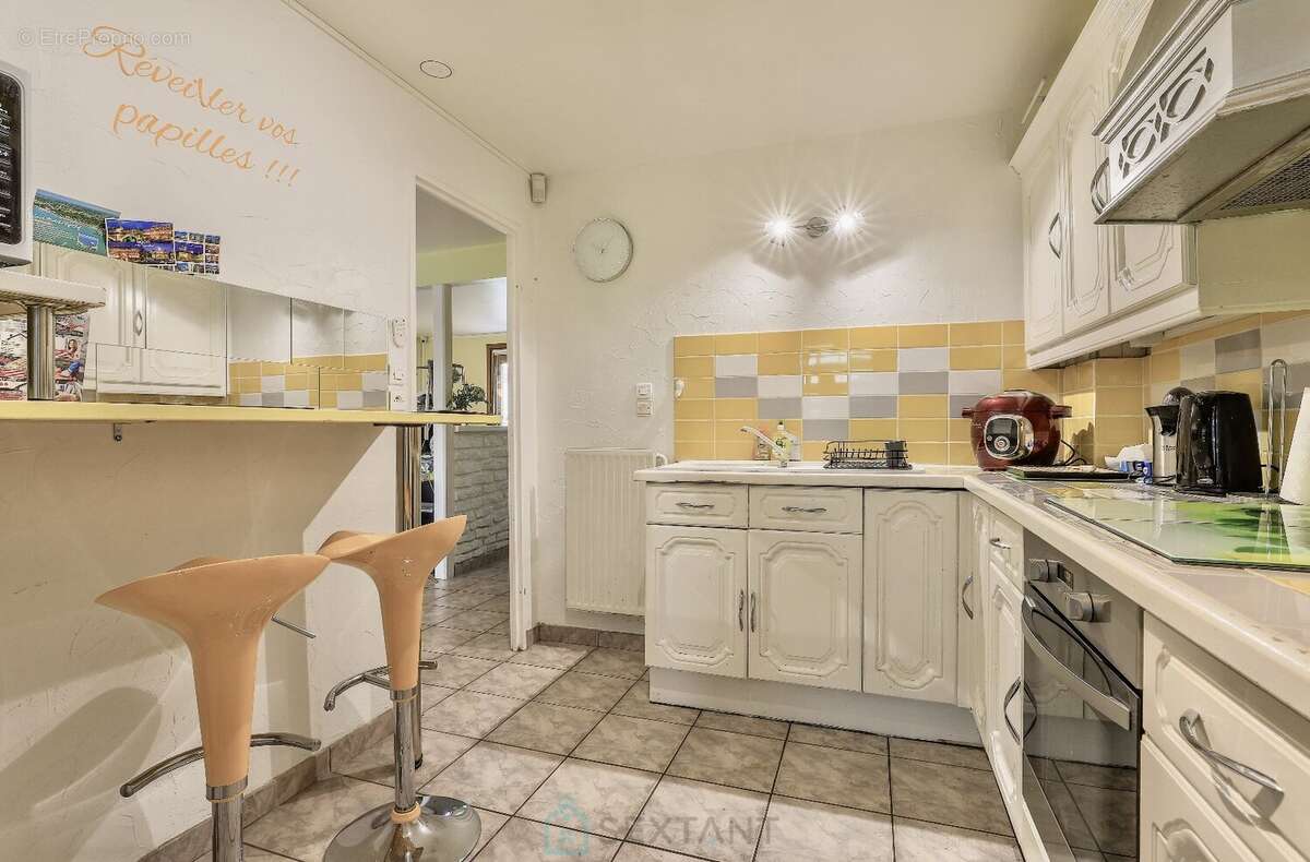 Maison semi individuelle pleine de charme sur secteur prisé et calme. - photo 2