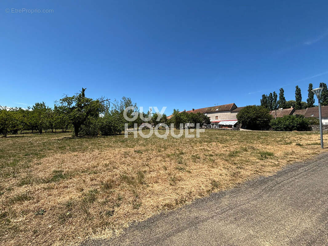 Terrain en impasse 860m² à Avrigney Virey - photo 2