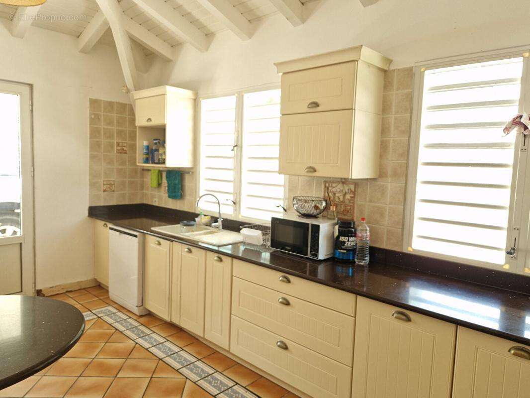 Maison à PETIT-BOURG