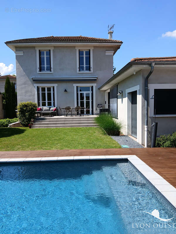 Maison à TASSIN-LA-DEMI-LUNE