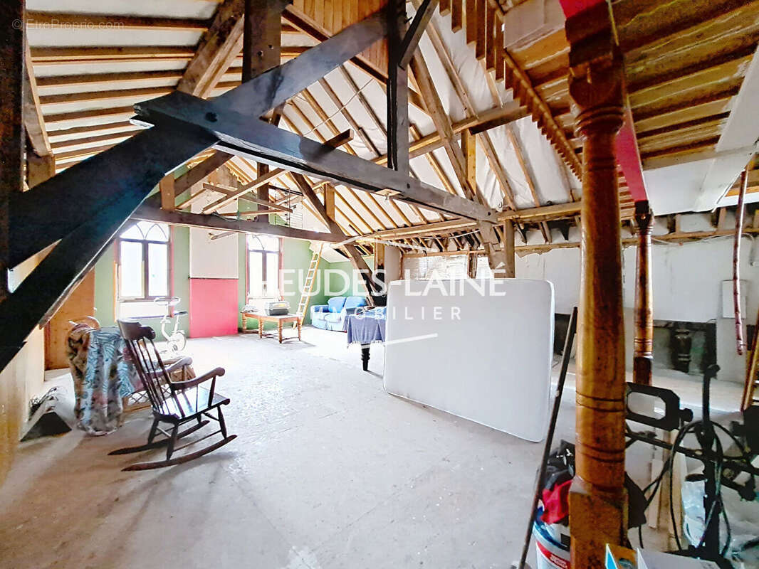 Propriété à vendre - spacieuse maison principale et appartement indépendant - SAINT HILAIRE DU HARCOUET - 50600 - photo 8