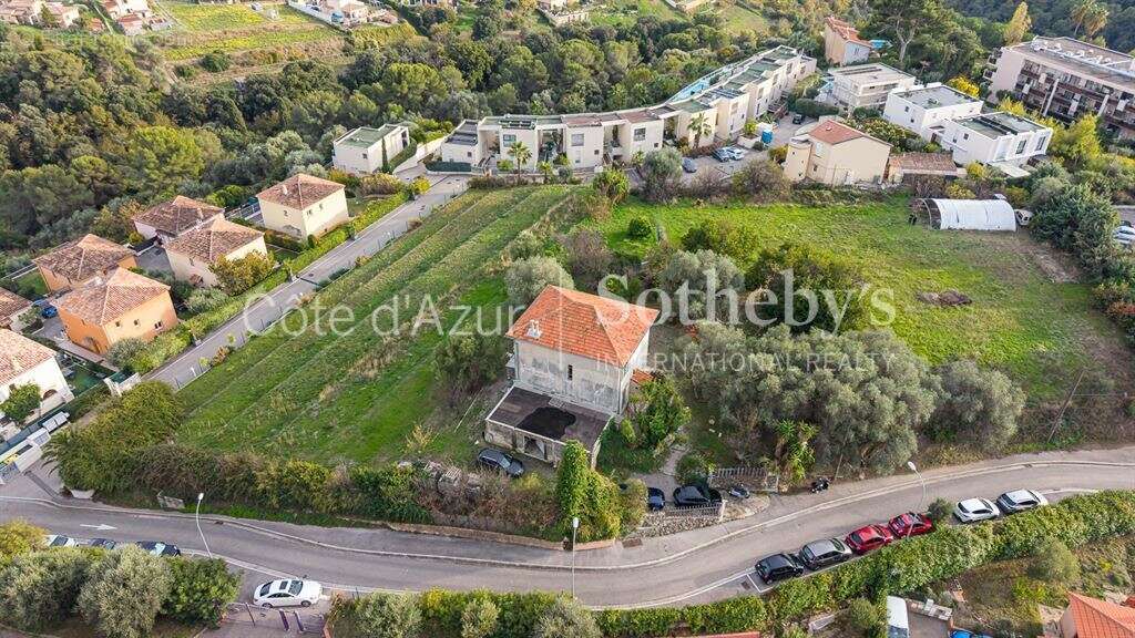 Terrain à NICE