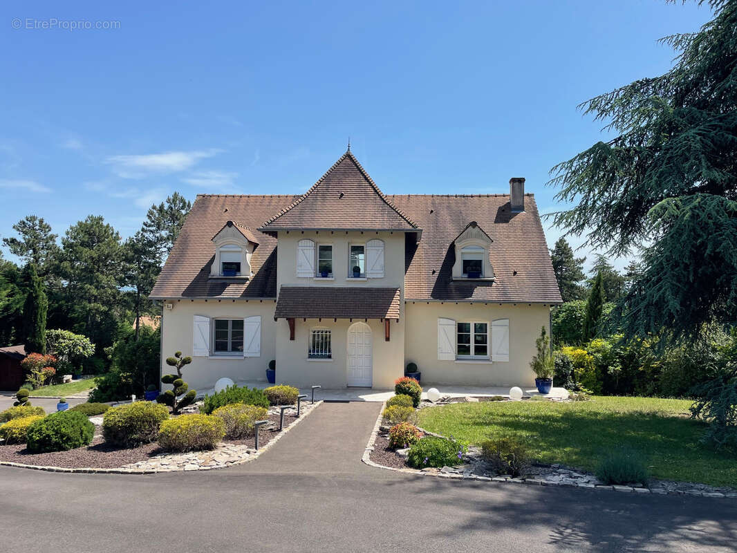 Maison à GIVRY