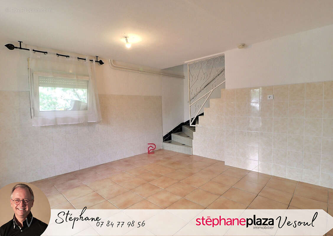 Maison à MONTIGNY-LES-VESOUL