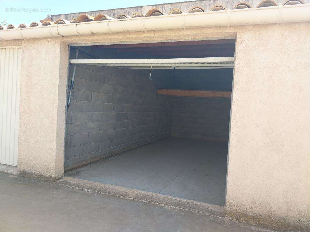 Parking à MARSEILLAN