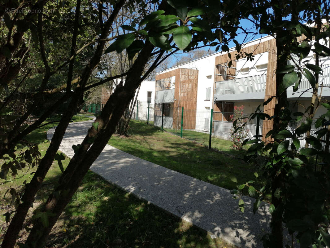 Appartement à CAMBLANES-ET-MEYNAC