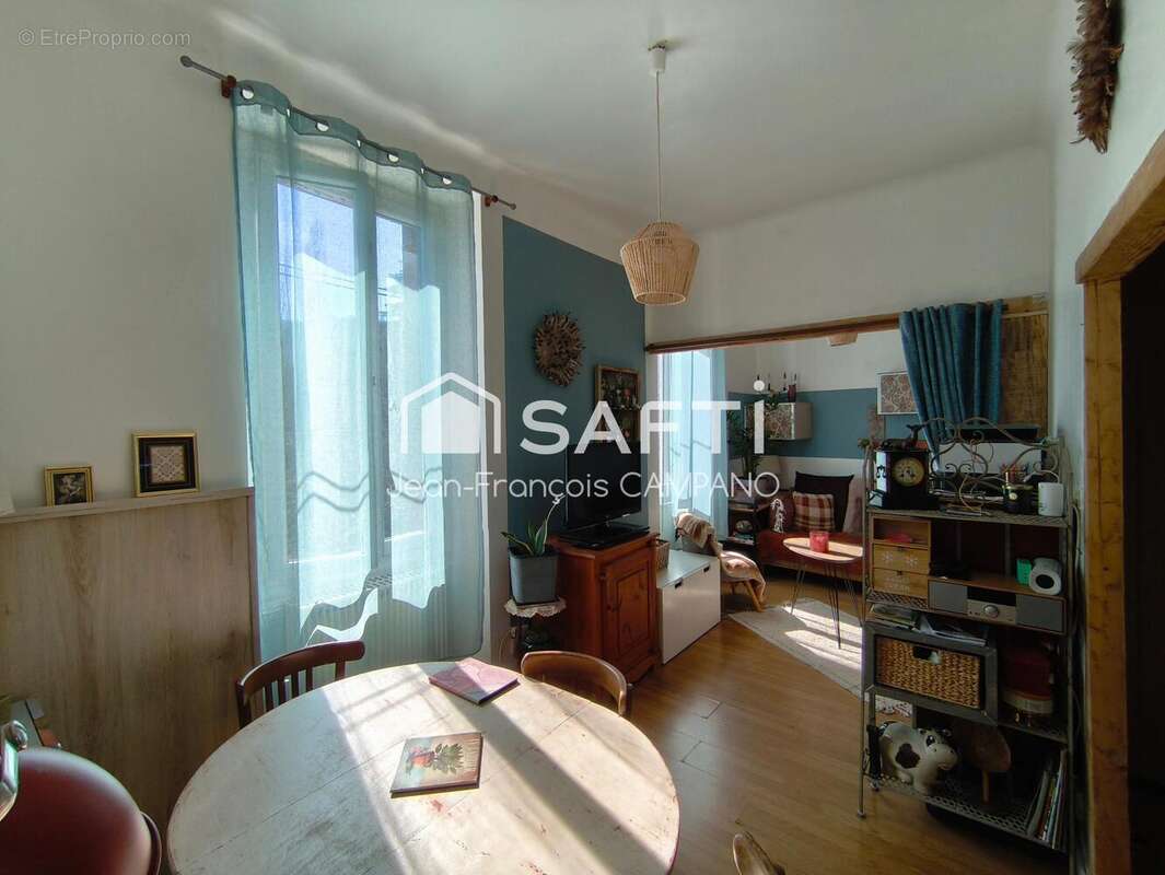 Photo 4 - Appartement à LIVINHAC-LE-HAUT