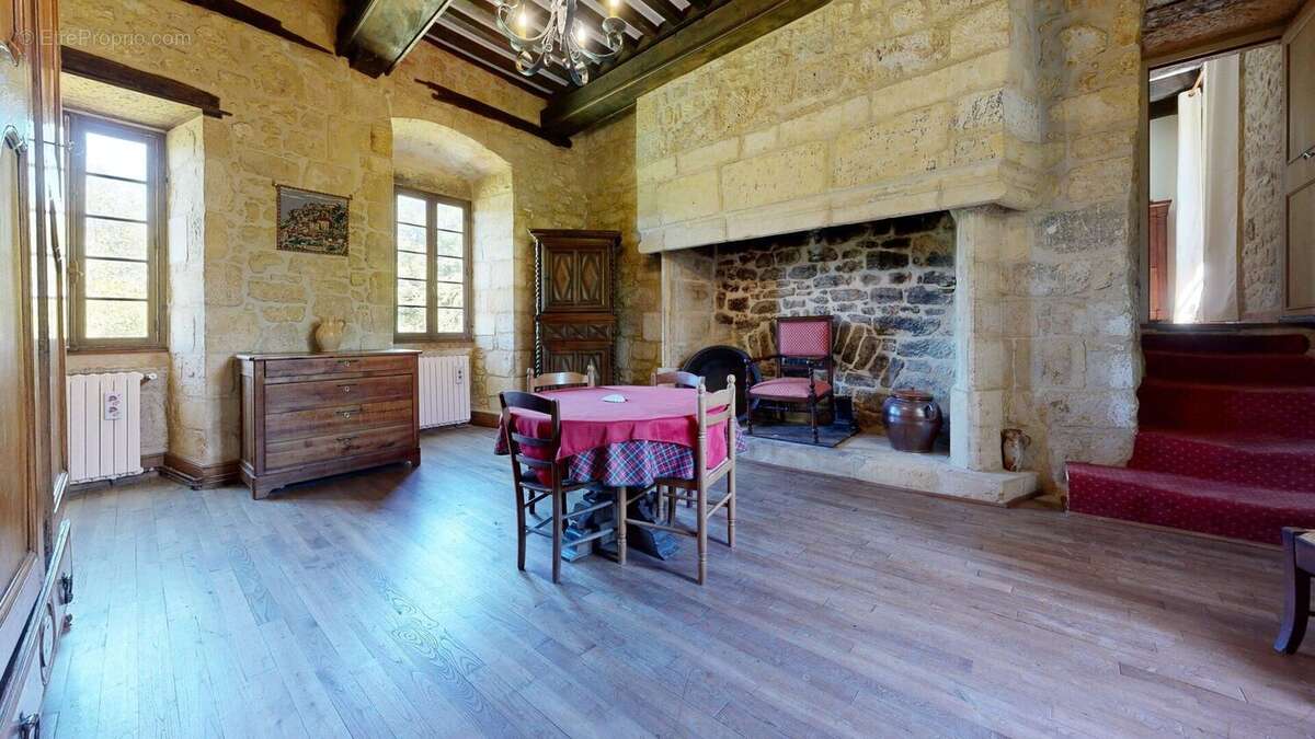 EXCLUSIVITÉ - Manoir médiéval avec vue panoramique et jardin suspendu en Périgord Noir proche Sarlat - photo 11