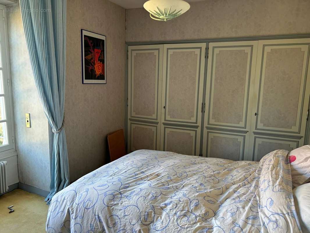 Terrain à CHENNEVIERES-SUR-MARNE