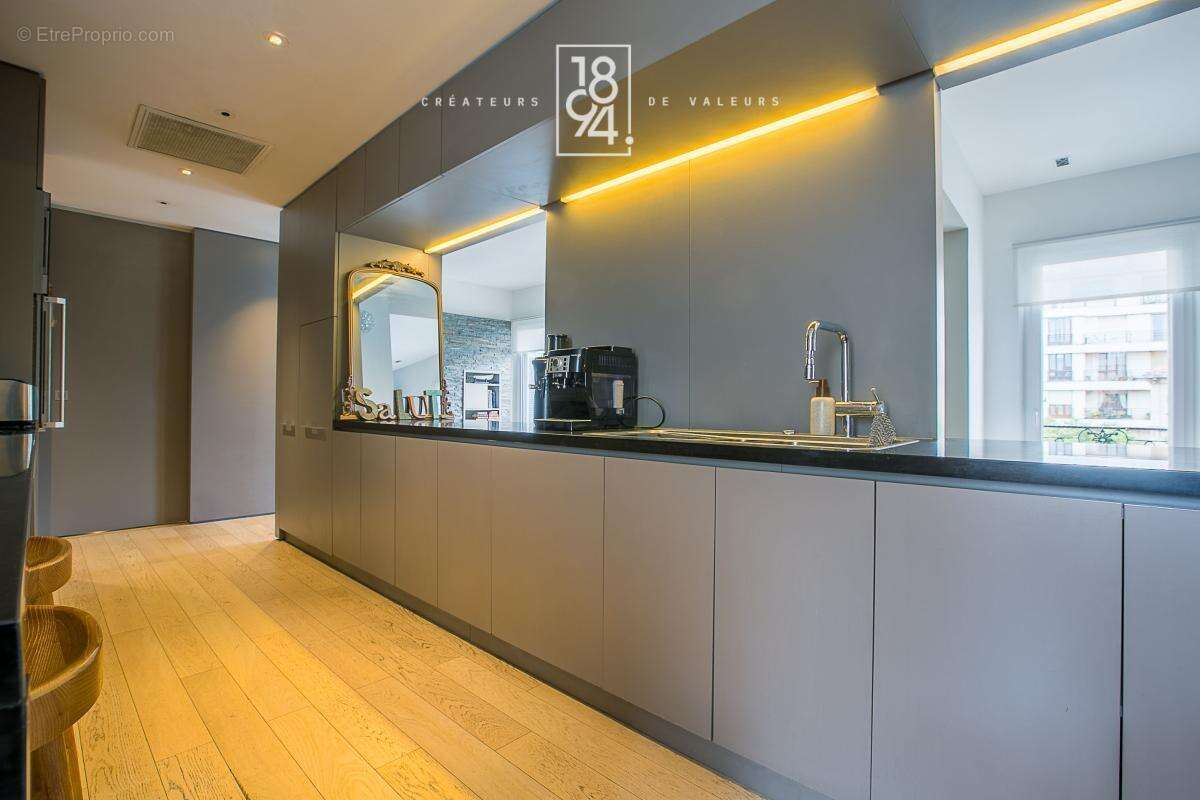 Appartement à MARSEILLE-6E