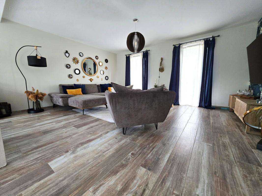 Maison à ESCARMAIN