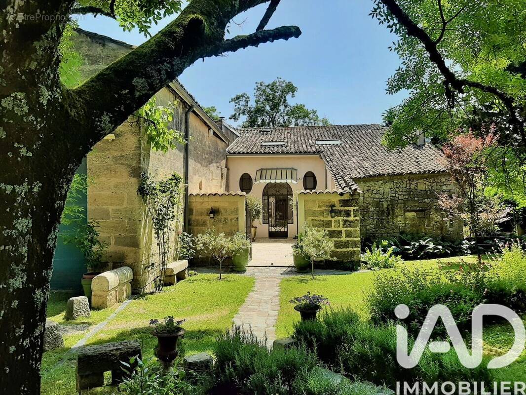 Photo 1 - Maison à SAINT-EMILION