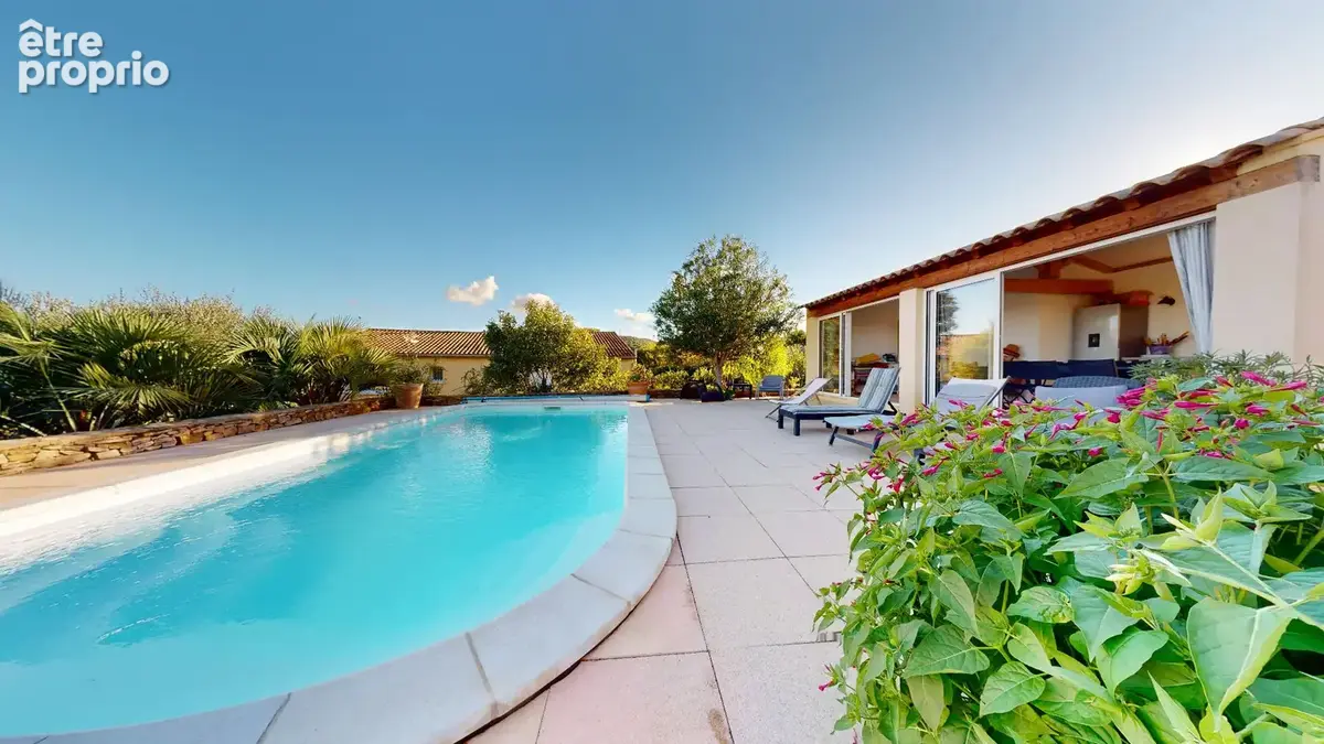 Villa - 5 pièces - 133 m² + Pool-house 21 m² - photo 4