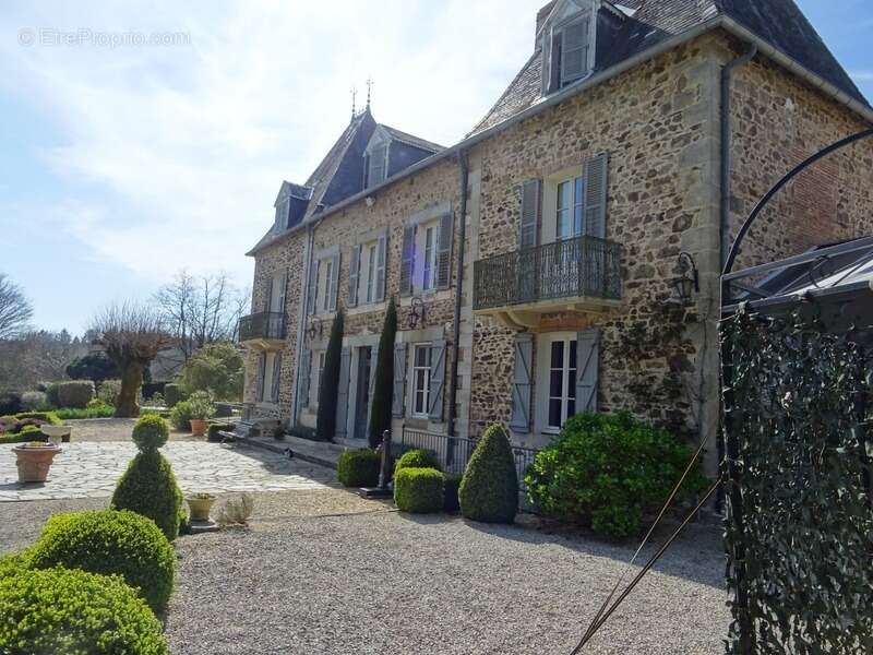Maison à SAINT-HILAIRE-LES-PLACES