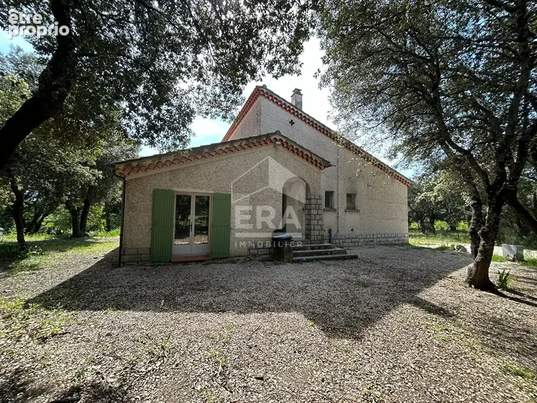 Maison à PERNES-LES-FONTAINES
