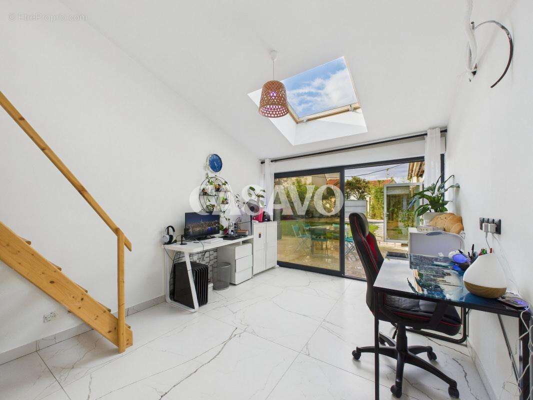 Maison à SAINT-MAUR-DES-FOSSES