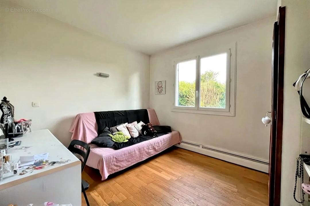 Maison à CRECY-LA-CHAPELLE