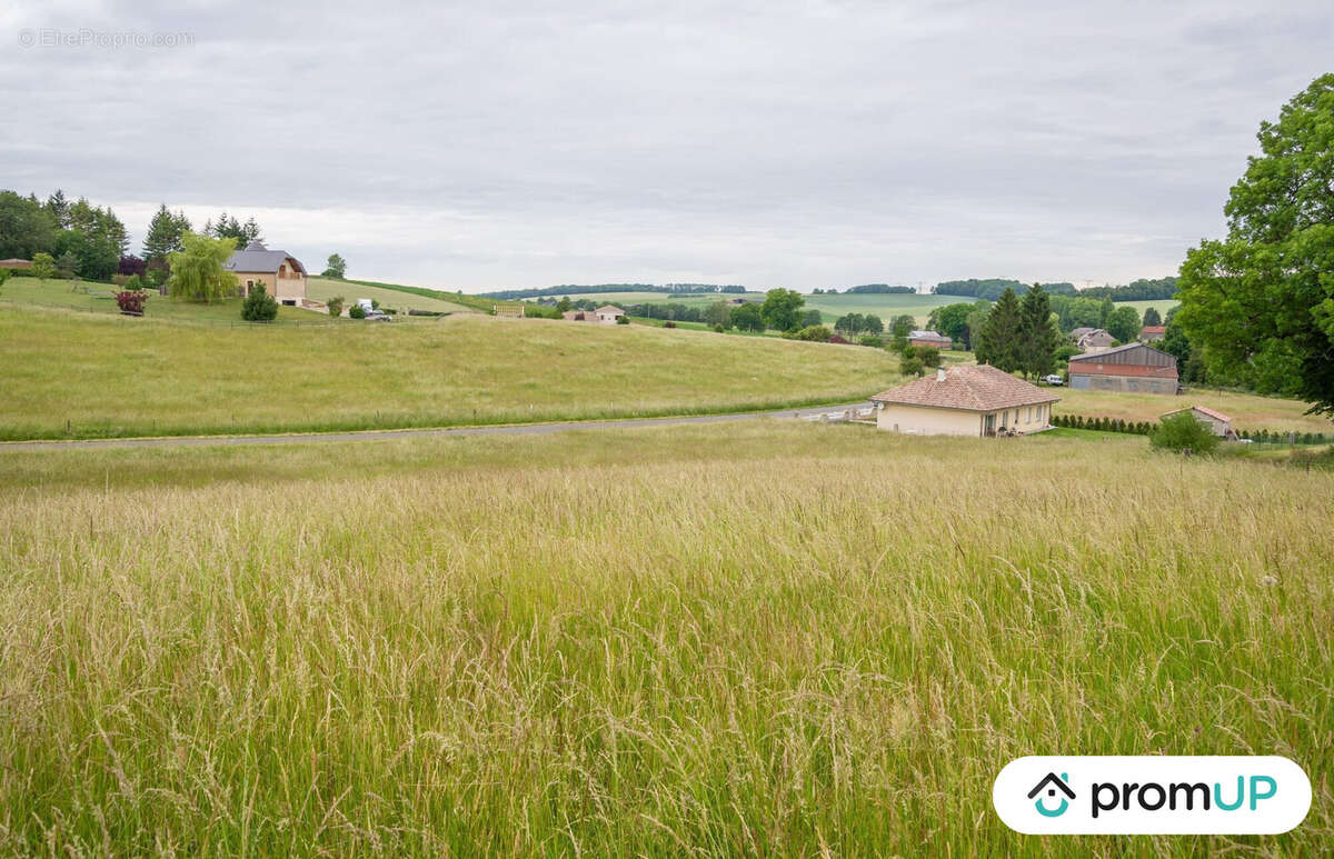 Terrain à PREZ