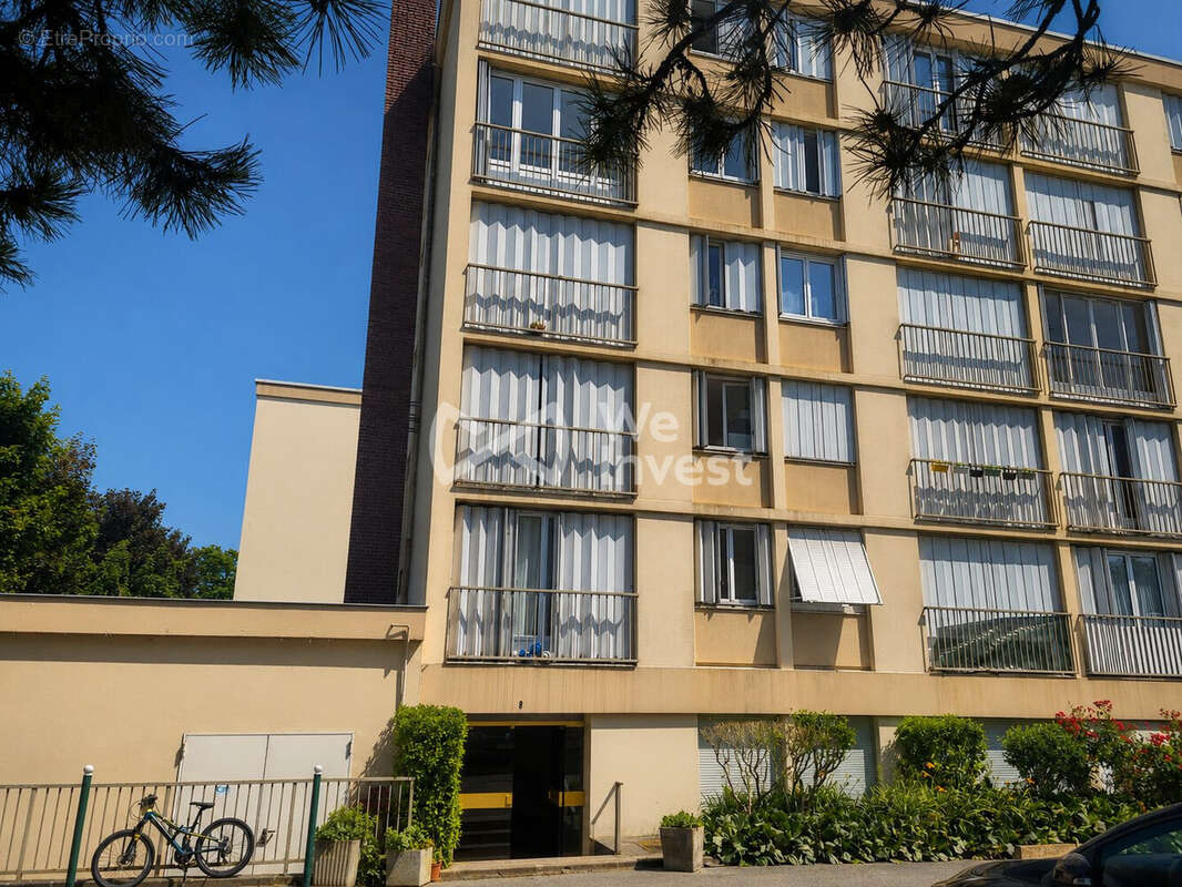 Appartement 30 m² à Le Plessis-Trevise  - photo 4