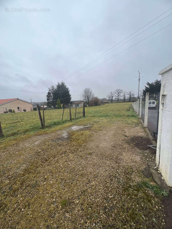 Terrain à ANSAC-SUR-VIENNE