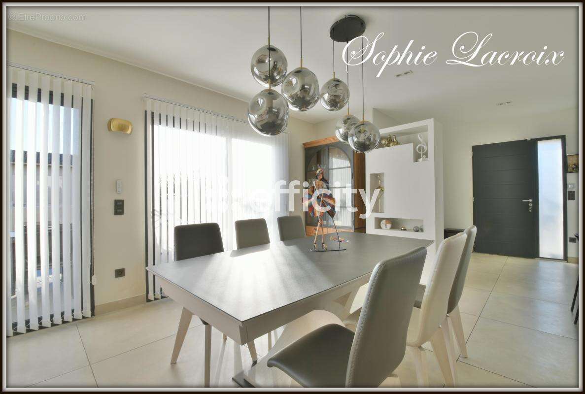 Maison à ROUSSILLON