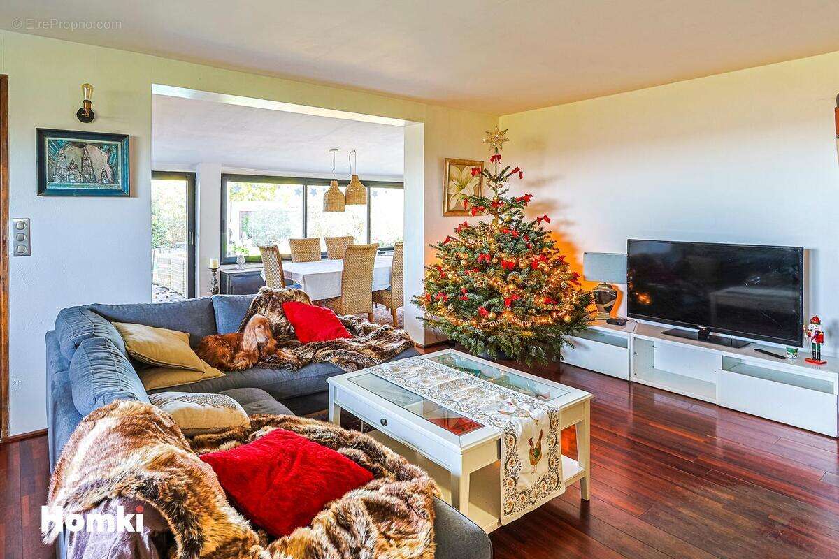 Maison à MONTAIGUT-SUR-SAVE