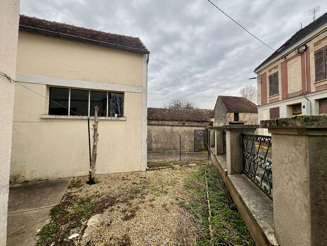 Maison à VOULX