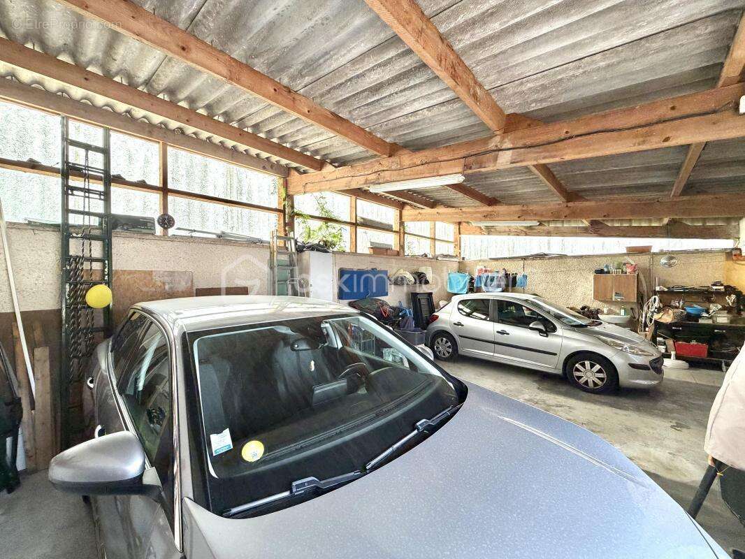 Maison à SAINT-ETIENNE-DU-ROUVRAY