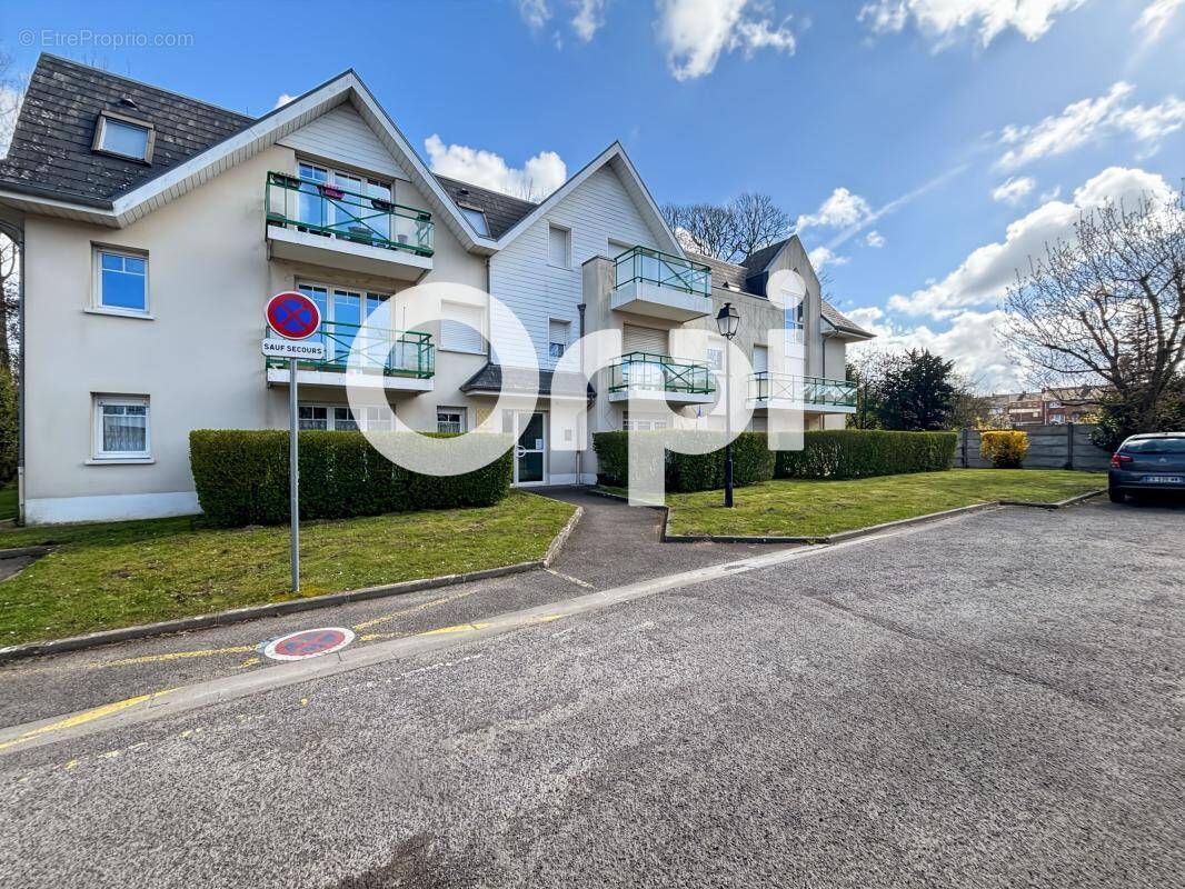 Appartement à SAINT-MARTIN-BOULOGNE