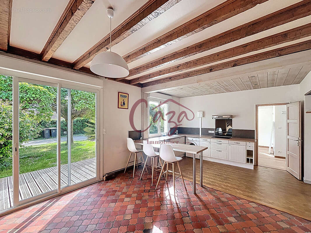 Maison à LATRESNE