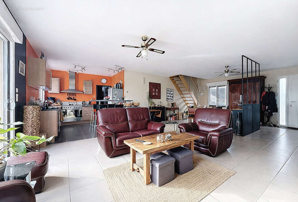 Maison à CHAMP-SUR-LAYON