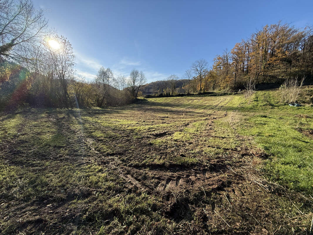 Terrain à MONTAGNOL