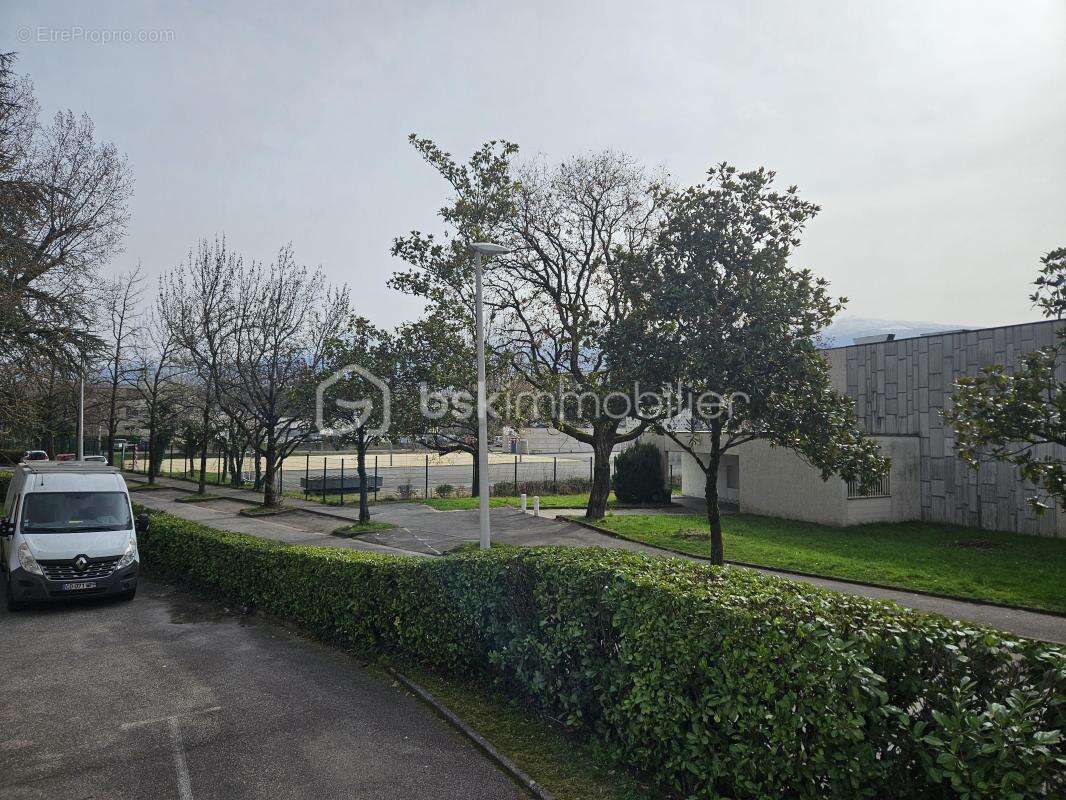 Appartement à MEYLAN