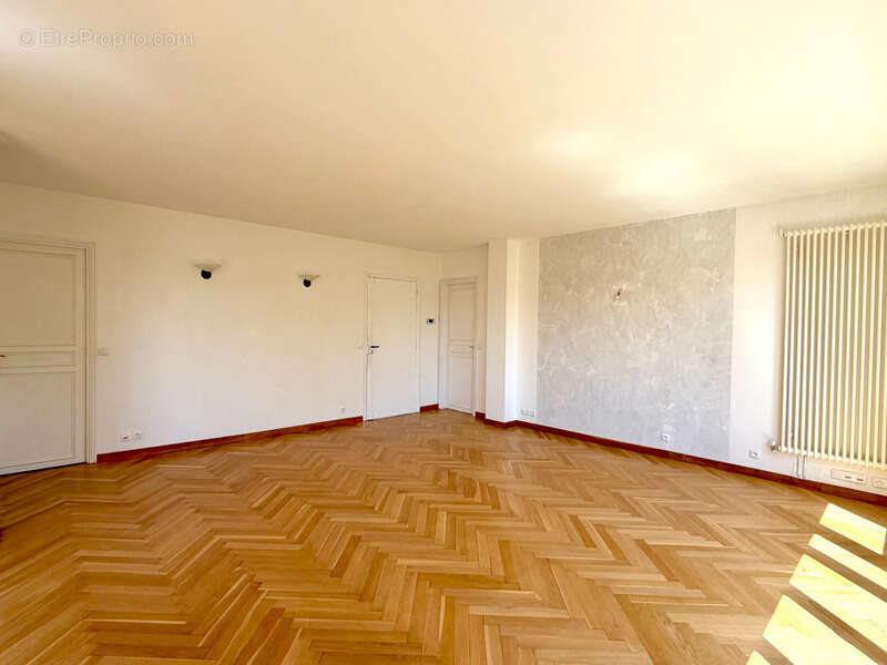 Appartement à COLOMBES