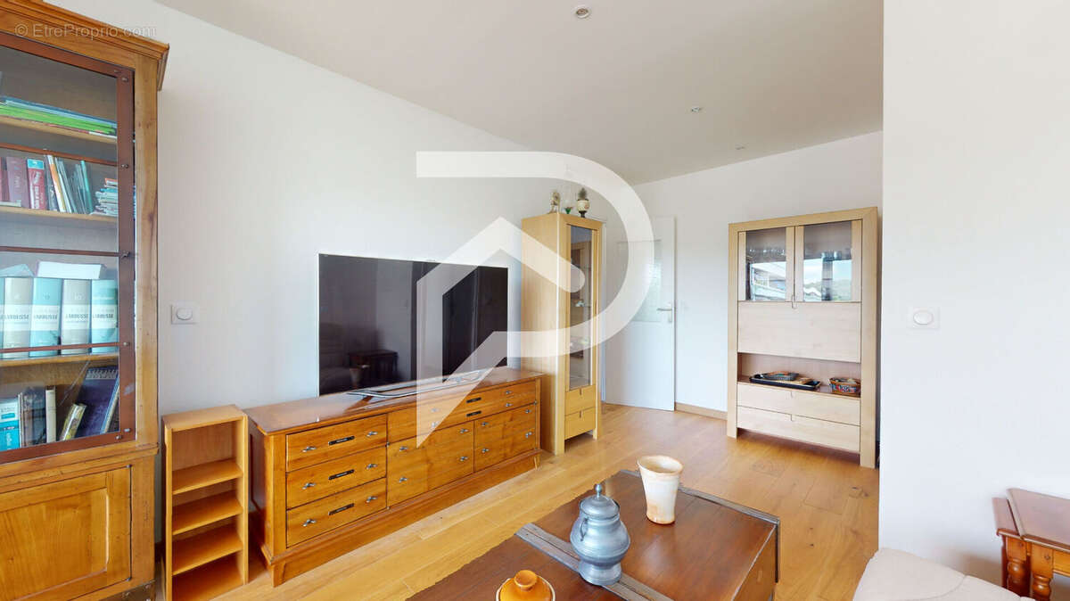 Appartement à LA CELLE-SAINT-CLOUD