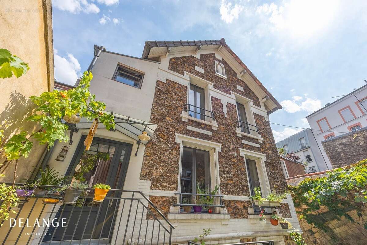 Maison à IVRY-SUR-SEINE