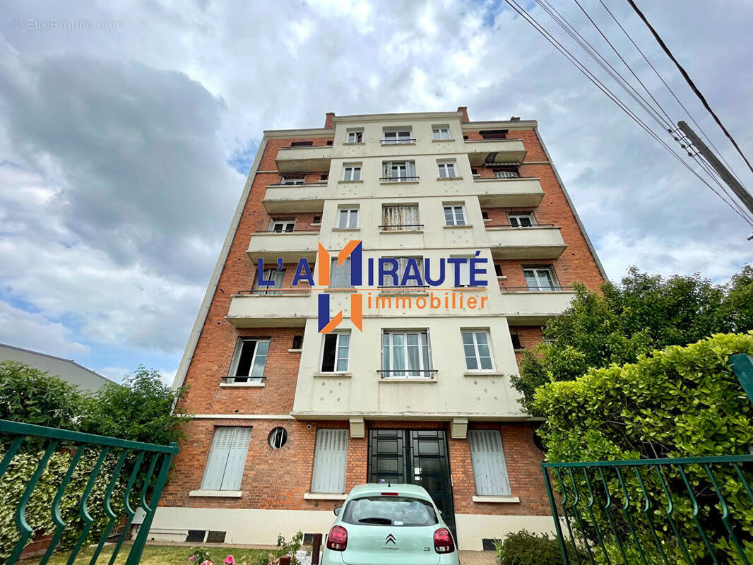 Appartement à HOUILLES