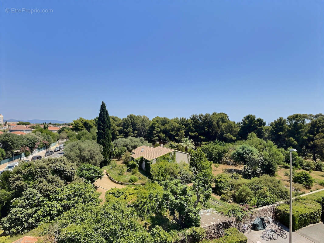 Appartement à HYERES