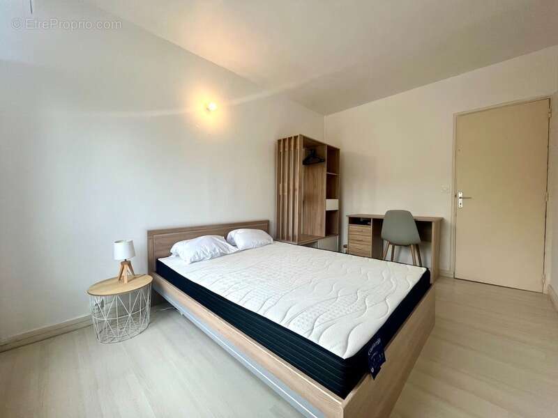 Dpt Finistère (29), à vendre QUIMPER Ouest - appartement rénové meublé T5 en collocation de 96 m² habitable - deux loggias -Cave - photo 6