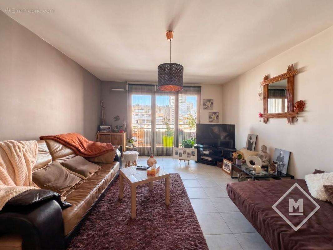 Appartement à MARSEILLE-8E
