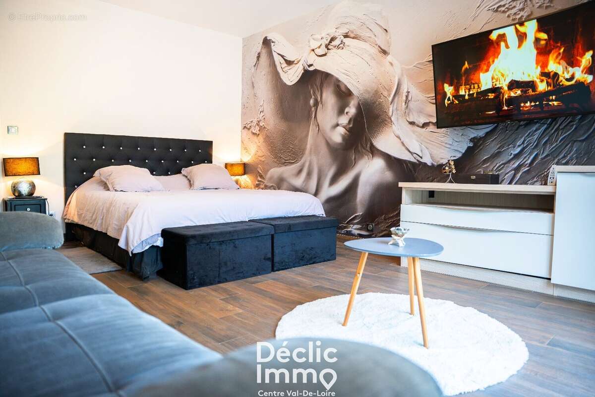 Maison à SAINT-CYR-SUR-LOIRE