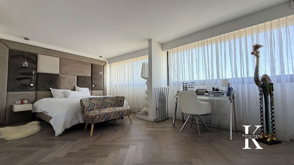 Appartement à MANDELIEU-LA-NAPOULE