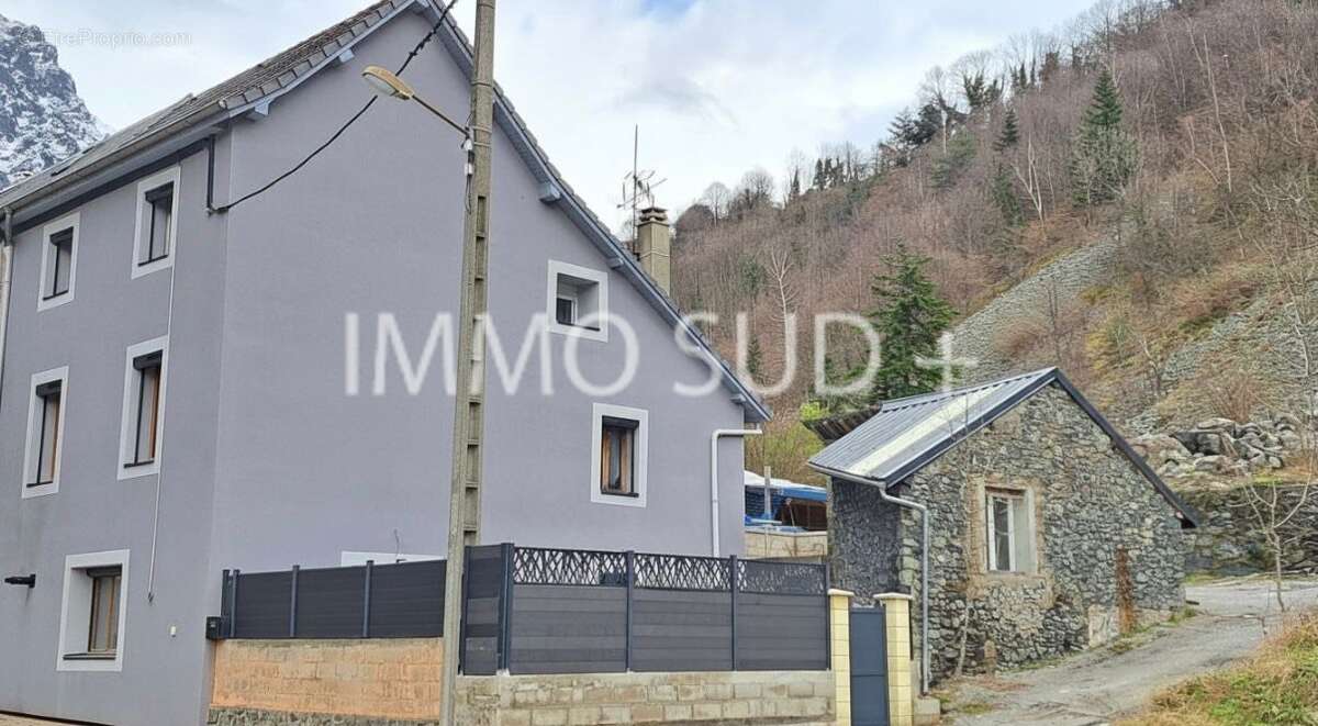 Maison à LIVET-ET-GAVET