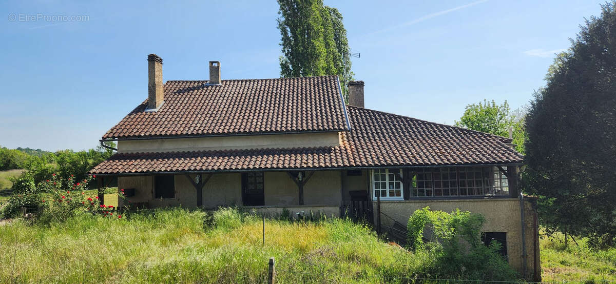 Maison à LIORAC-SUR-LOUYRE
