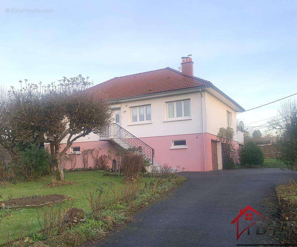 Maison à VOUJEAUCOURT