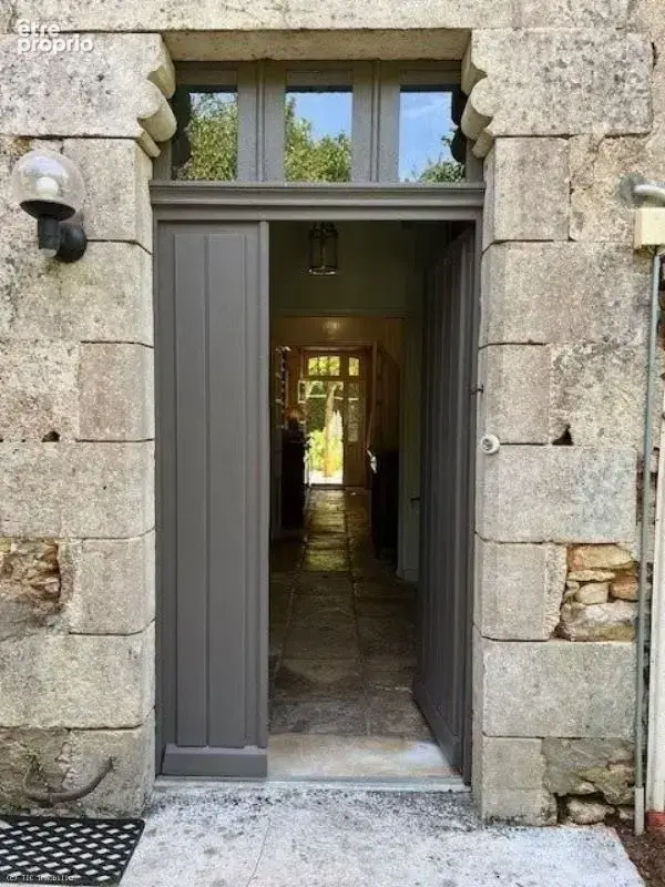 Superbe Presbytère de Caractère avec Magnifiques Jardins, entre Valence-en-Poitou et Vivonne - photo 8
